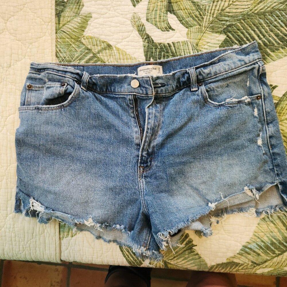 Abercrombie & Fitch High Rise Mom Jean Short